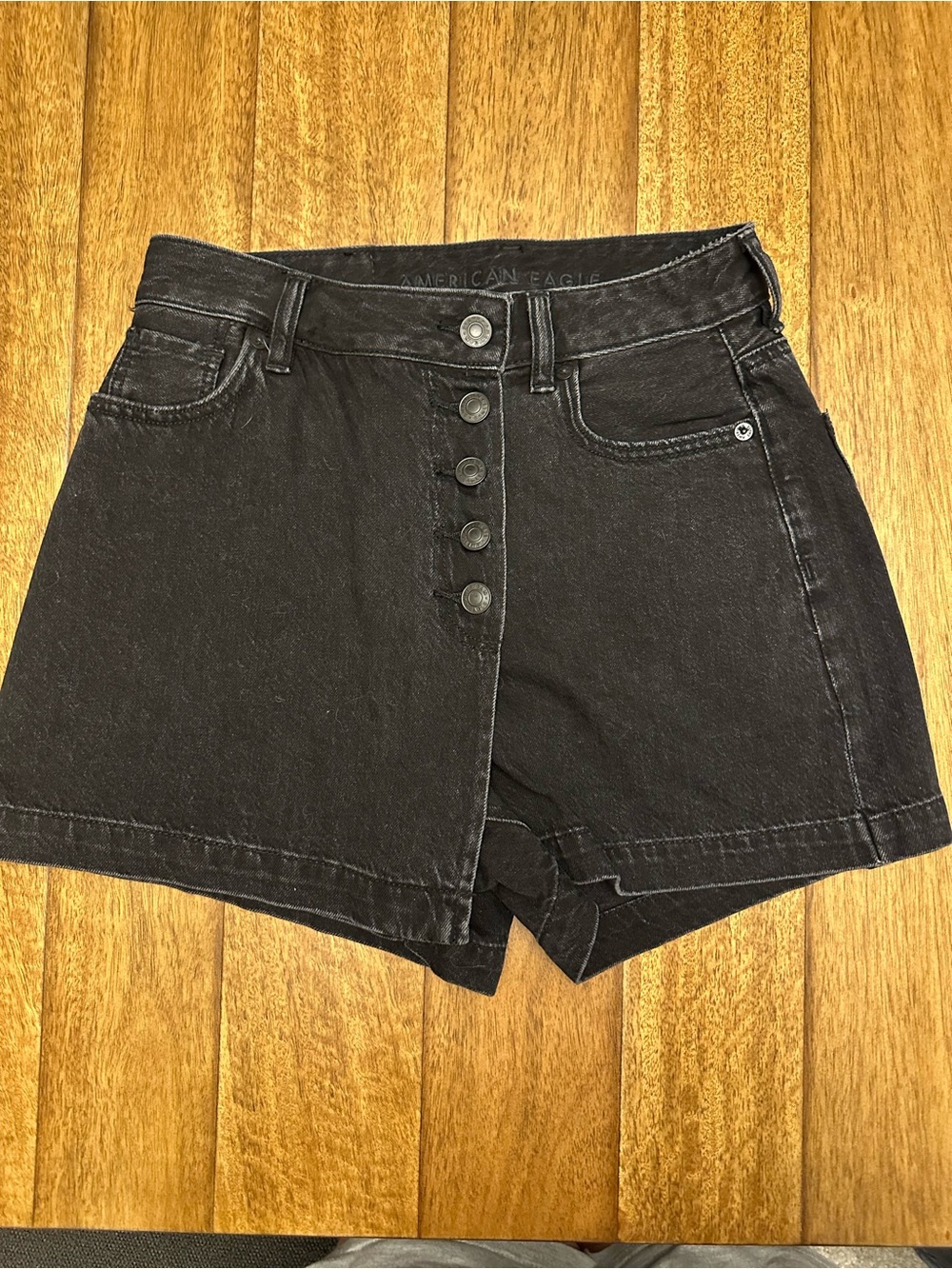 American Eagle High-Waisted Denim Mom Skort size 0 Black A306